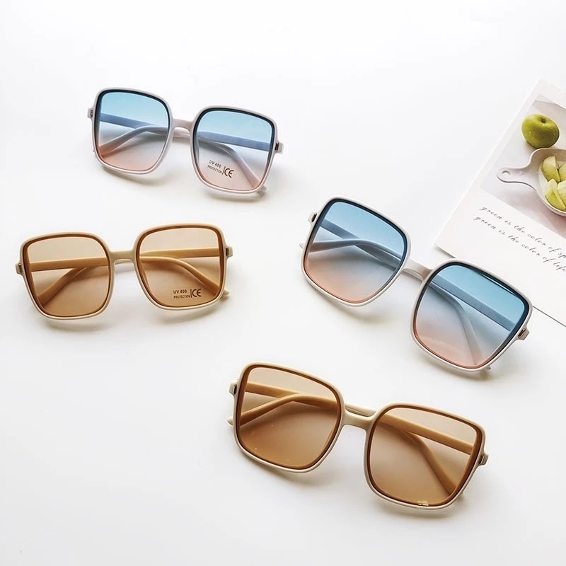 แว่นกันแดดทรงสี่เหลี่ยมขนาดใหญ - Luxury Lifestyle Products บทวิจารณ์และราคา