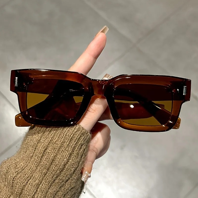 แว่นกันแดดทรงสี่เหลี่ยมหรูหรา  - Luxury Lifestyle Products บทวิจารณ์และราคา